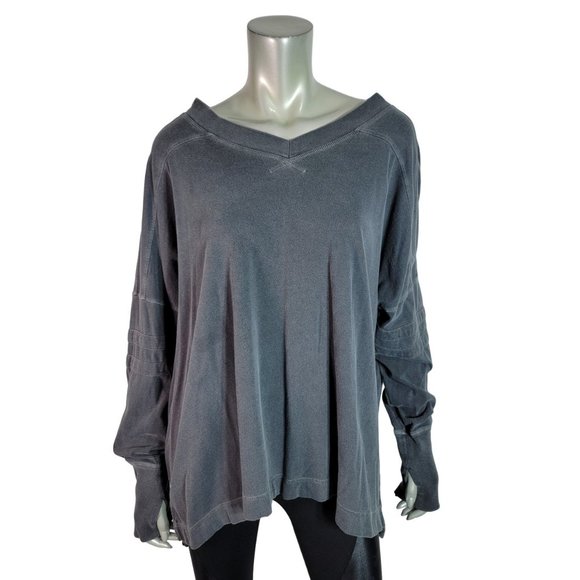Free People Sweaters - Free People Sweater Size L Oversized Thumbholes Faded Wash Stretch Casual Gray